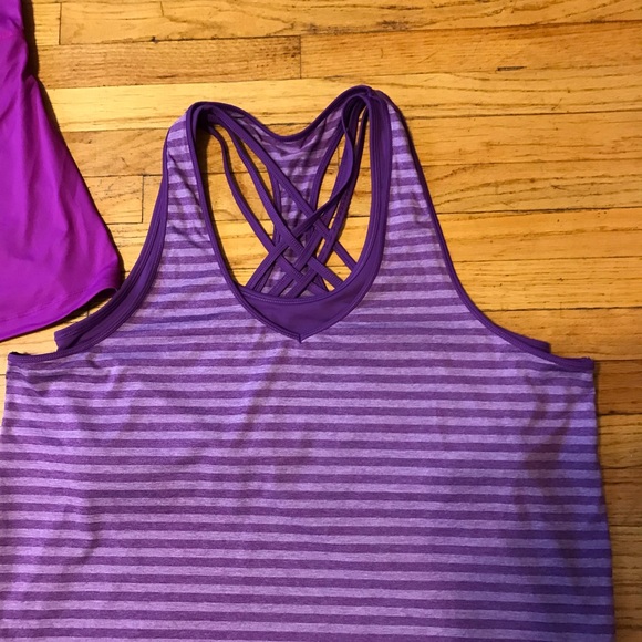 Gym tops from Gap size XL - Picture 2 of 7